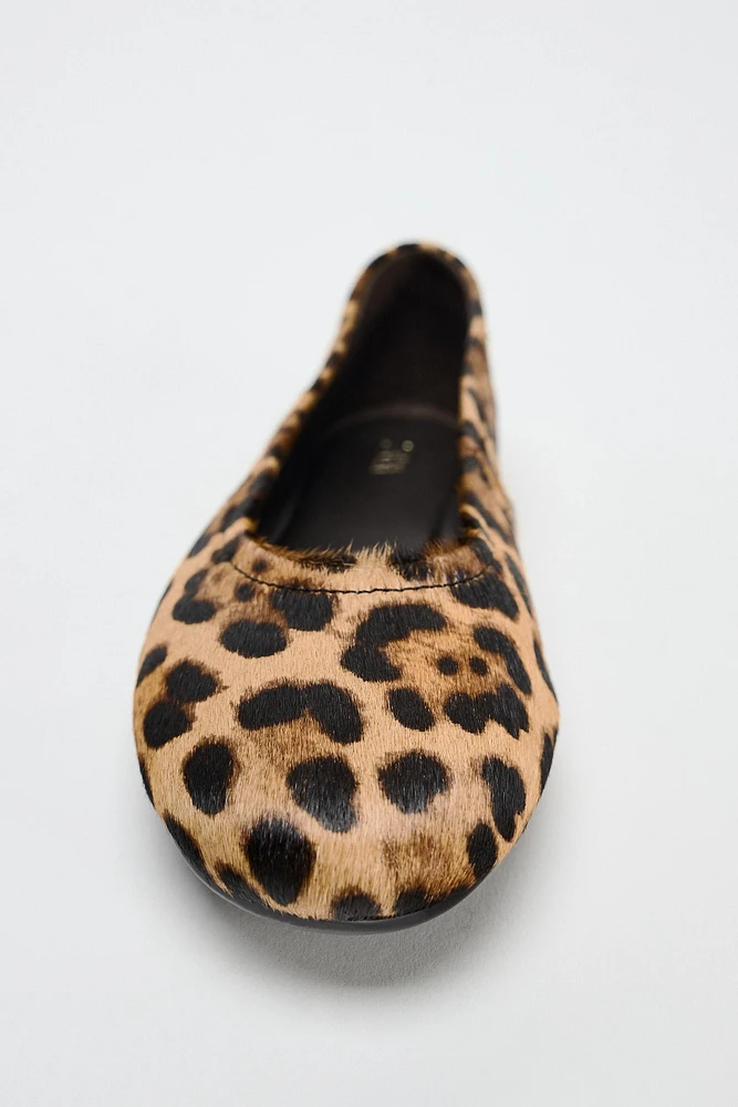 ANIMAL PRINT LEATHER BALLET FLATS
