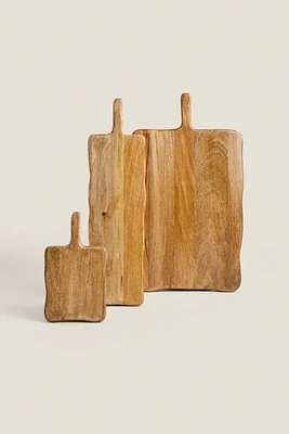 IRREGULAR WOODEN CUTTING BOARD