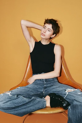 BUCKLE STUD CLOGS