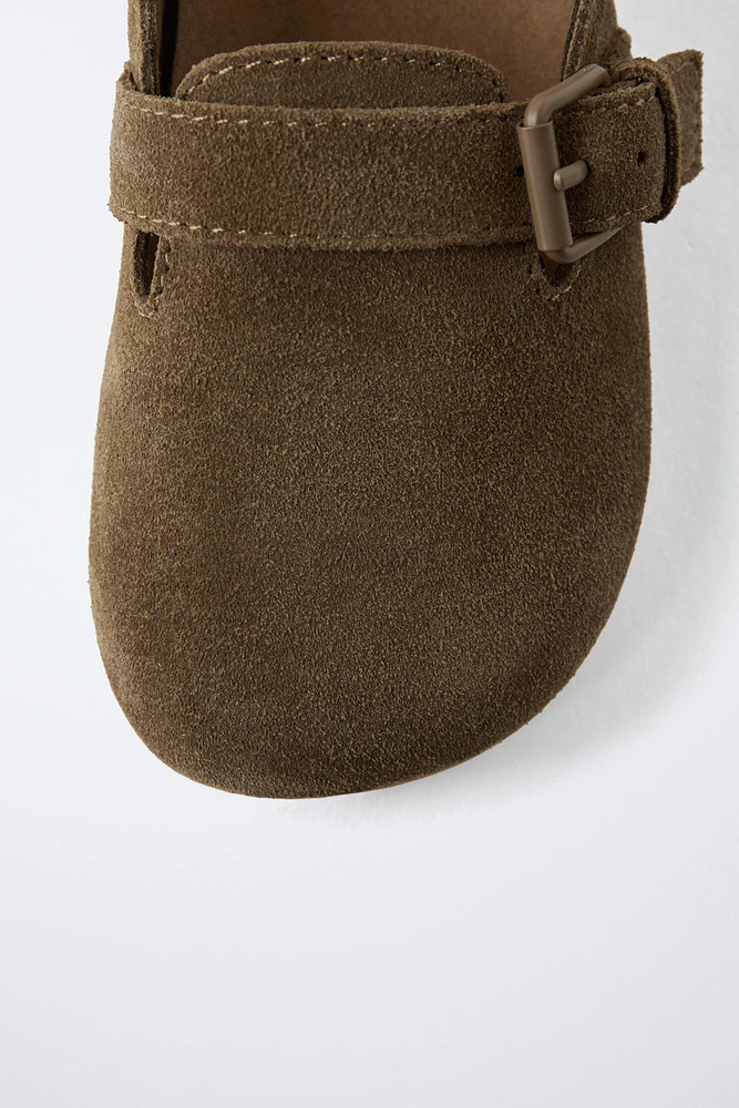LEATHER BUCKLE CLOGS