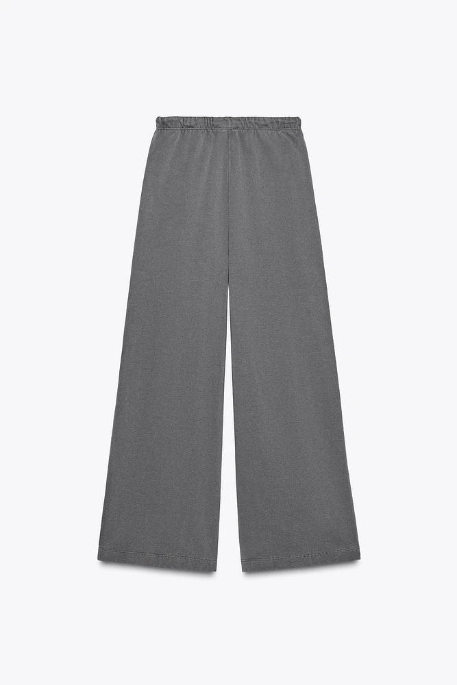 STRAIGHT LEG SWEATPANTS