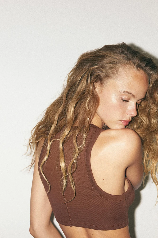 STRAPPY RIBBED TOP