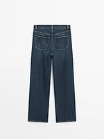 High-waist wide-leg jeans with pockets