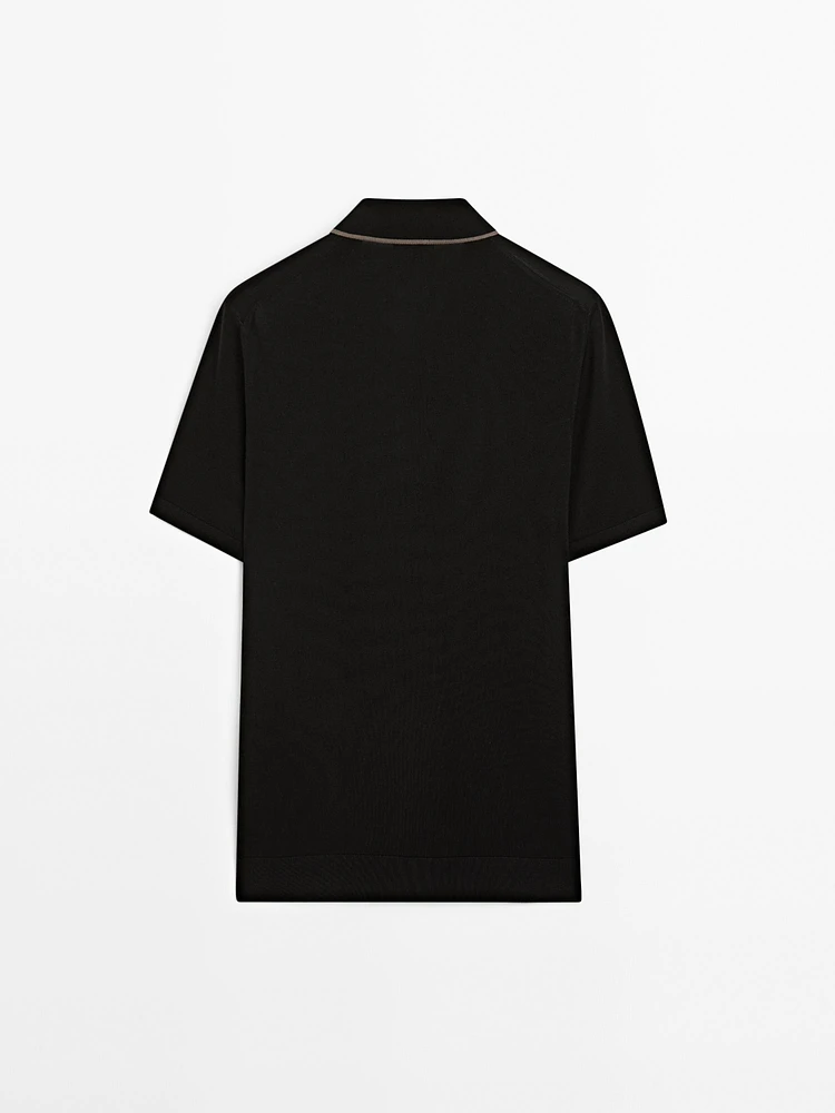 Knit polo shirt with coloured collar detail
