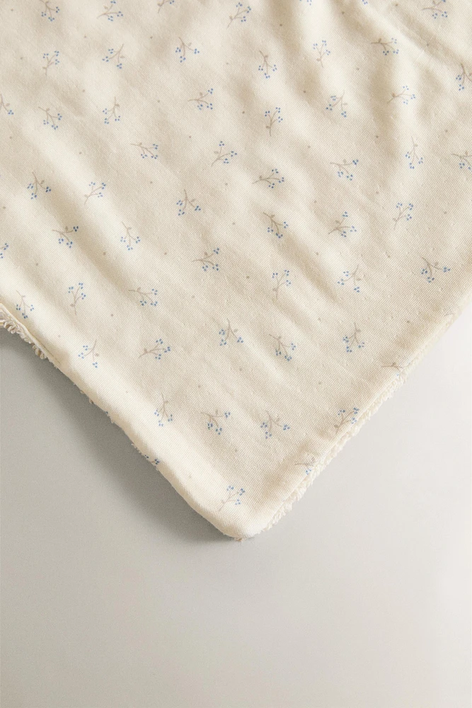 CHILDREN'S BATH TOWEL WITH MINI FLOWERS