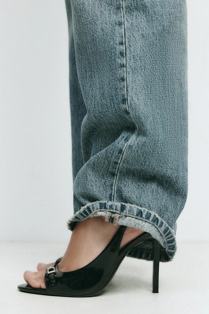 PATENT FINISH HEELED SANDALS