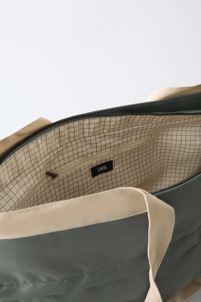TRAVEL TOTE