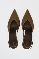 CHAUSSURES À TALONS EFFET SATINÉ