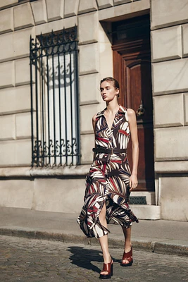 ROBE MI-LONGUE IMPRIMÉE AVEC CEINTURE