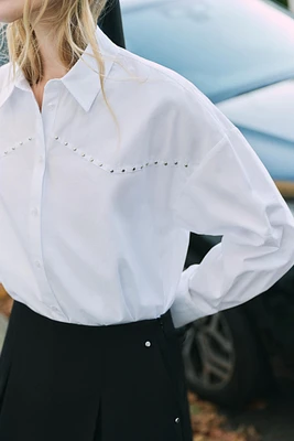 CHEMISE EN POPELINE OVERSIZE À RIVETS