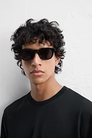 SLIM FIT MEDIUM WEIGHT T-SHIRT