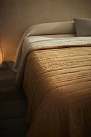 COTTON AND LINEN QUILT