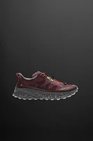 RUNNING SNEAKERS