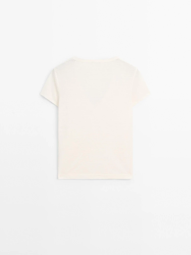100% linen V-neck T-shirt