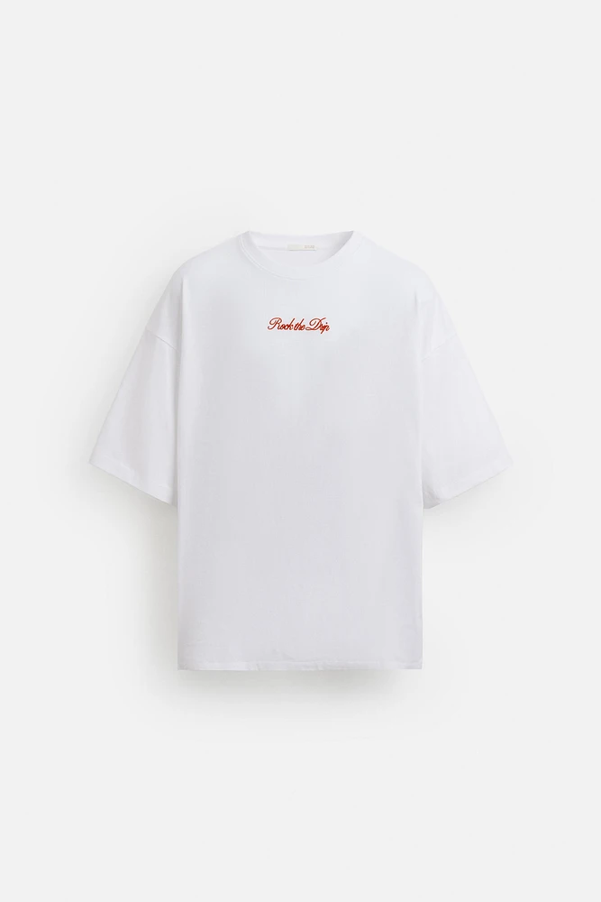 T-SHIRT IMPRIMÉ EN MATIÈRES VARIÉES