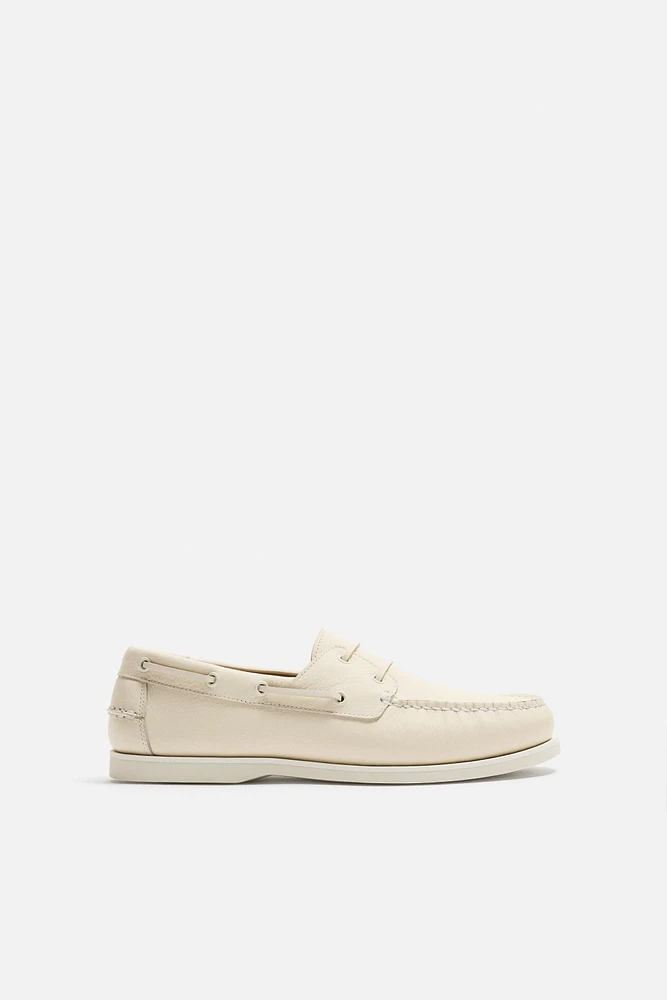 CHAUSSURES BATEAU EN CUIR ÉDITION LIMITÉE