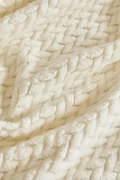 FLEECE BLANKET