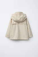 LIGHTWEIGHT WATER REPELLENT RAINCOAT