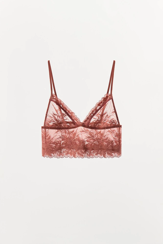 LACE TRIANGLE BRALETTE