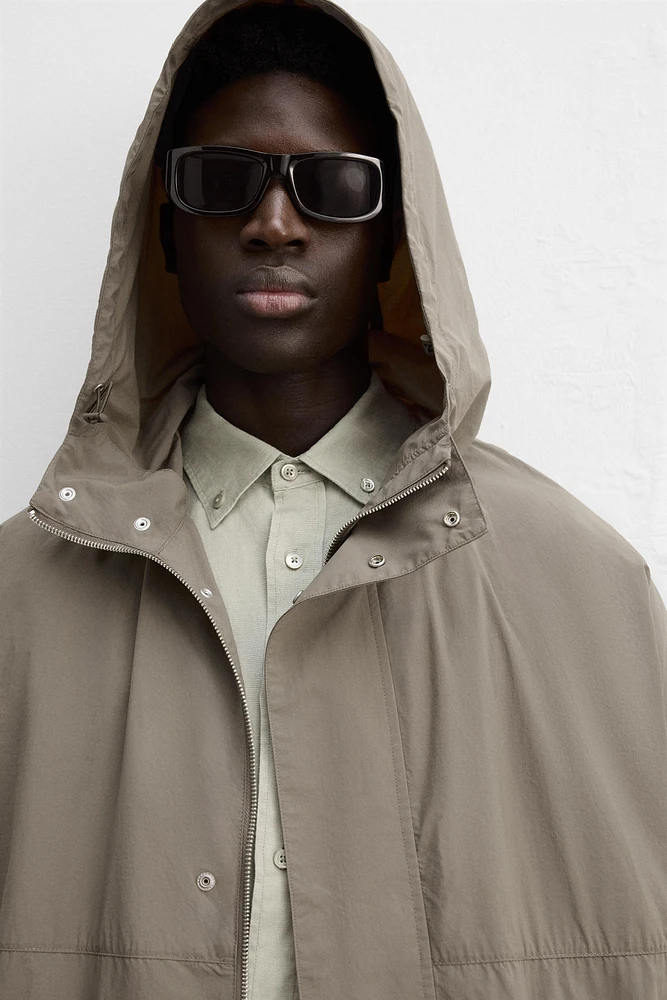 LIGHTWEIGHT TECHNICAL PARKA