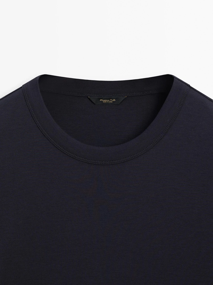 Short sleeve cotton blend T-shirt