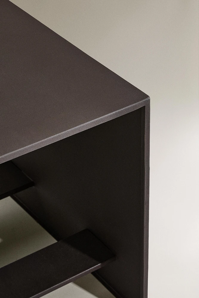 TABLE D’APPOINT MÉTAL VIEILLI