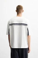 T-SHIRT À BANDE CONTRASTANTE