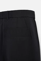 FLOWY PLEATED PANTS