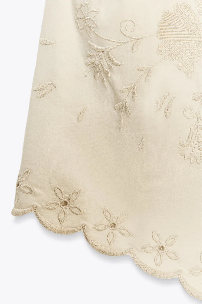 EMBROIDERED POPLIN TOP