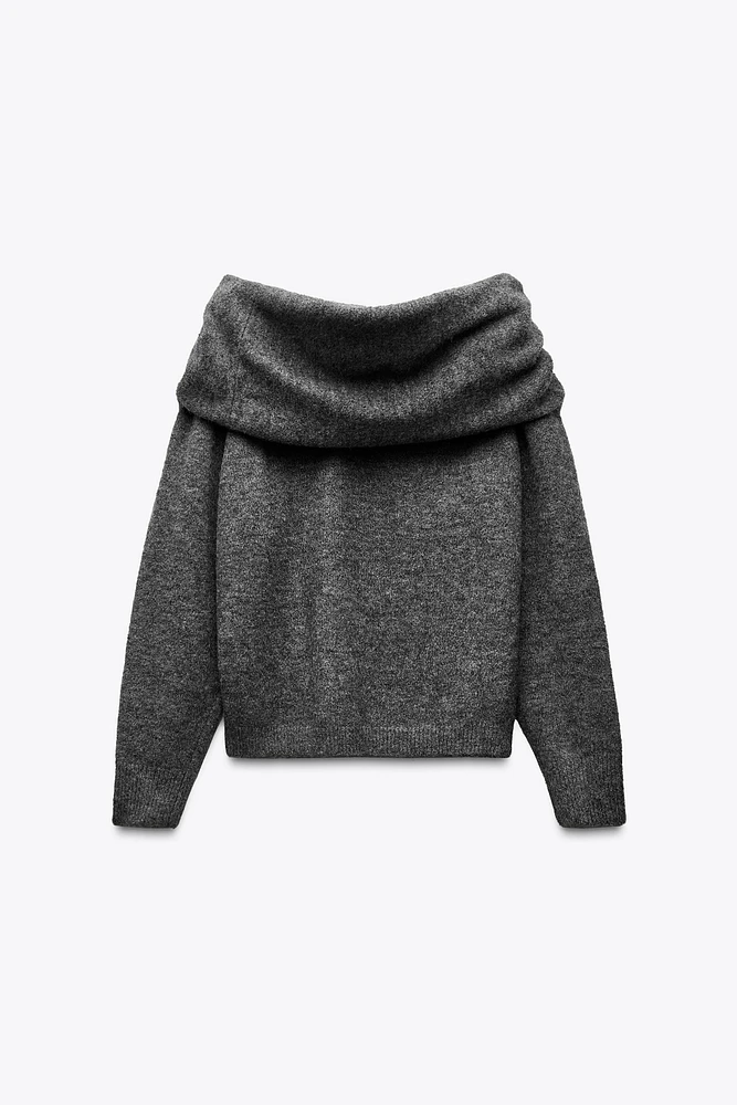 PULL OFF SHOULDER