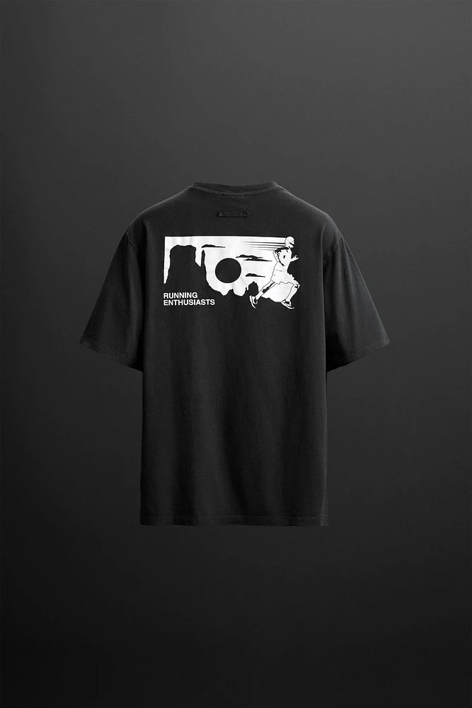 RELAXED FIT RUNNING PRINT T-SHIRT