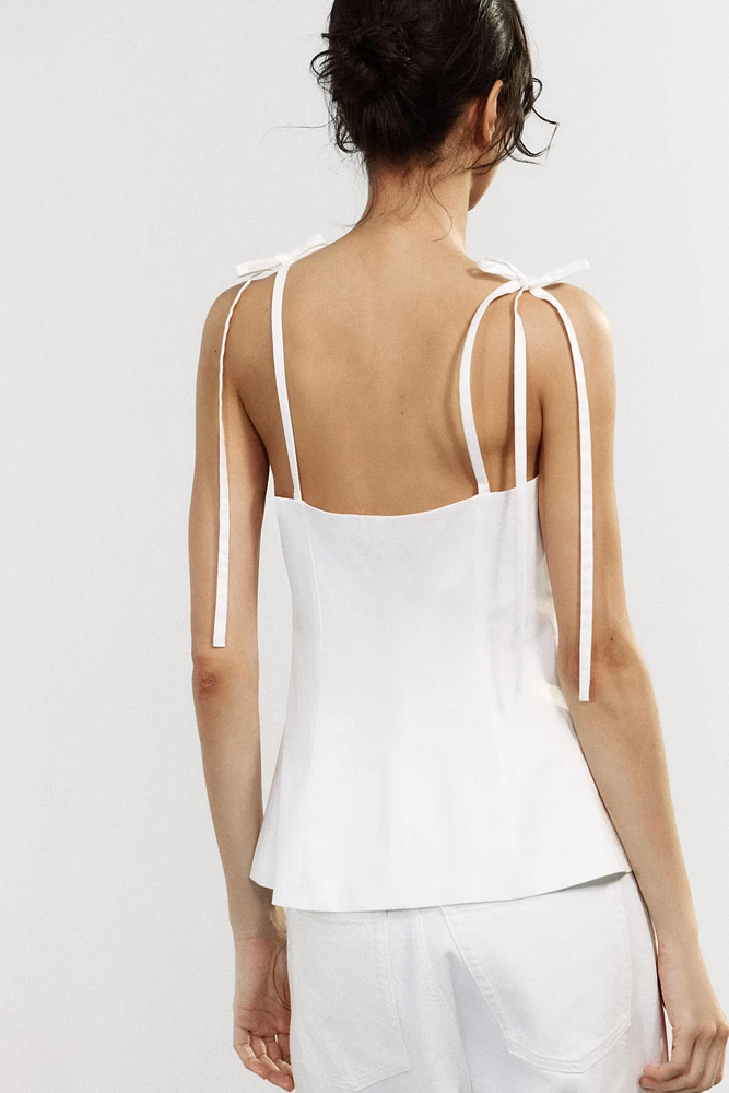 FITTED TIE TOP