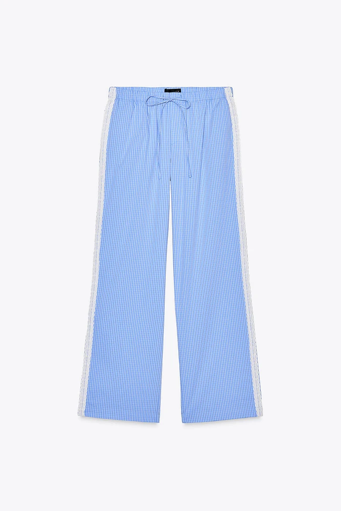 PANTALON STYLE PYJAMA À CARREAUX AVEC DENTELLE