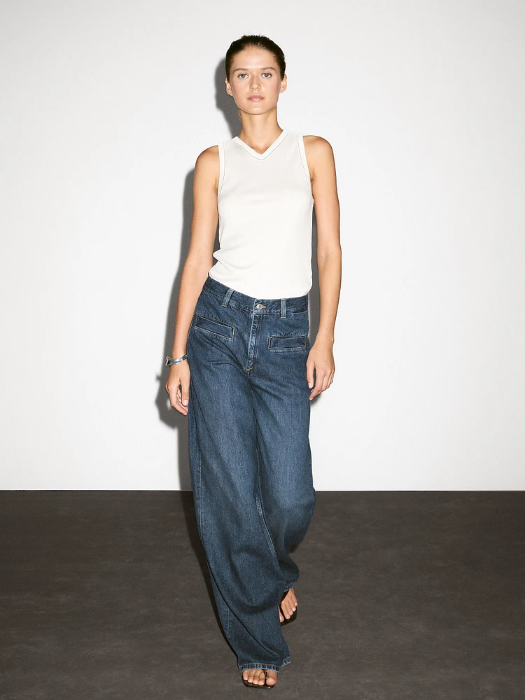 High-waist wide-leg jeans with pockets