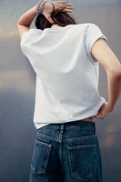 T-SHIRT AVEC PLIS AUX ÉPAULES