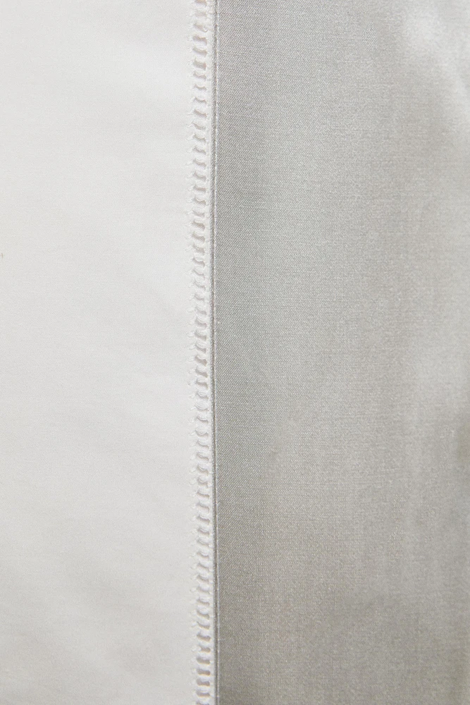 PILLOWCASE WITH SILK BORDER