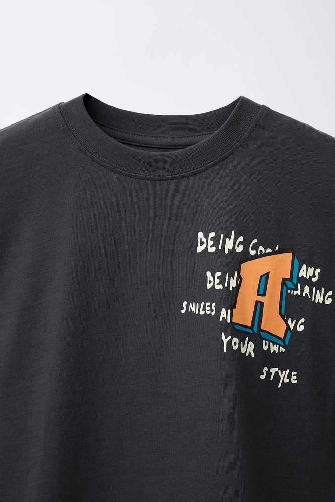 T-SHIRT IMPRIMÉ GRAFFITI
