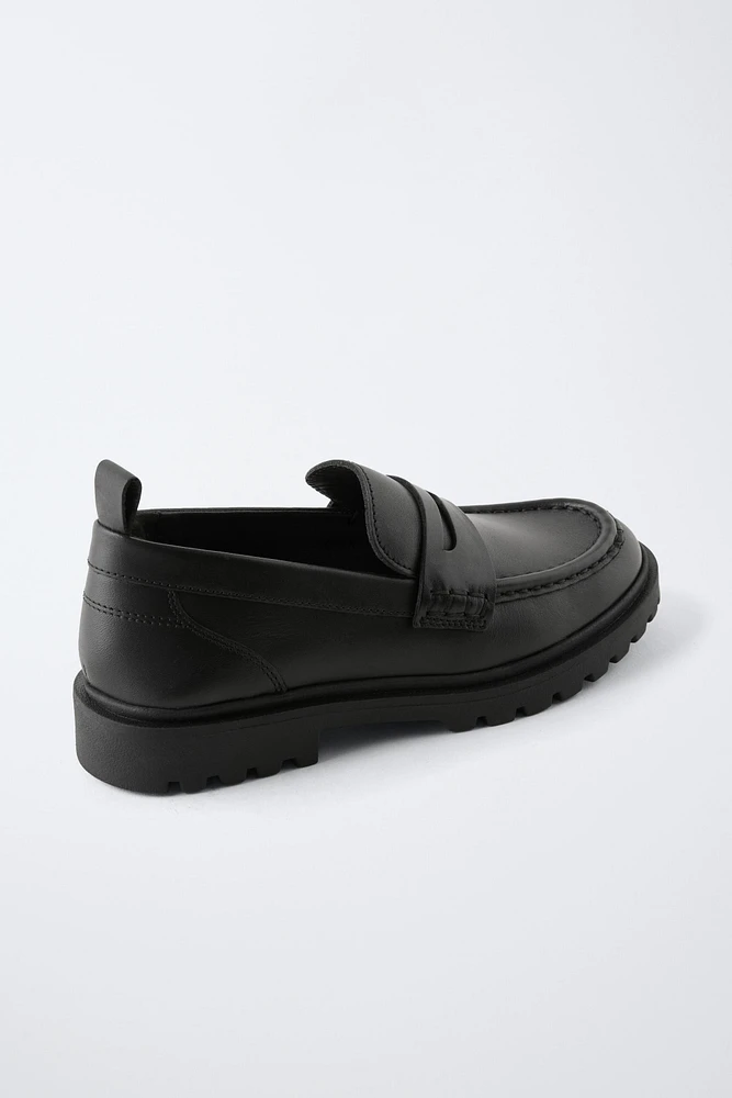 CHAUSSURES D'ÉCOLIER EN CUIR