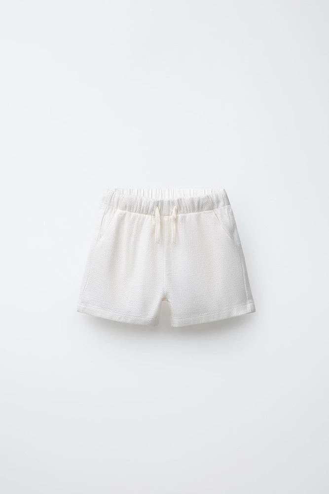 TEXTURED SHORTS
