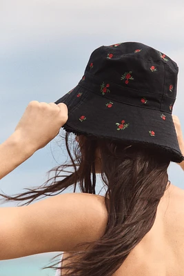 CHAPEAU BOB FLEURS BRODÉES