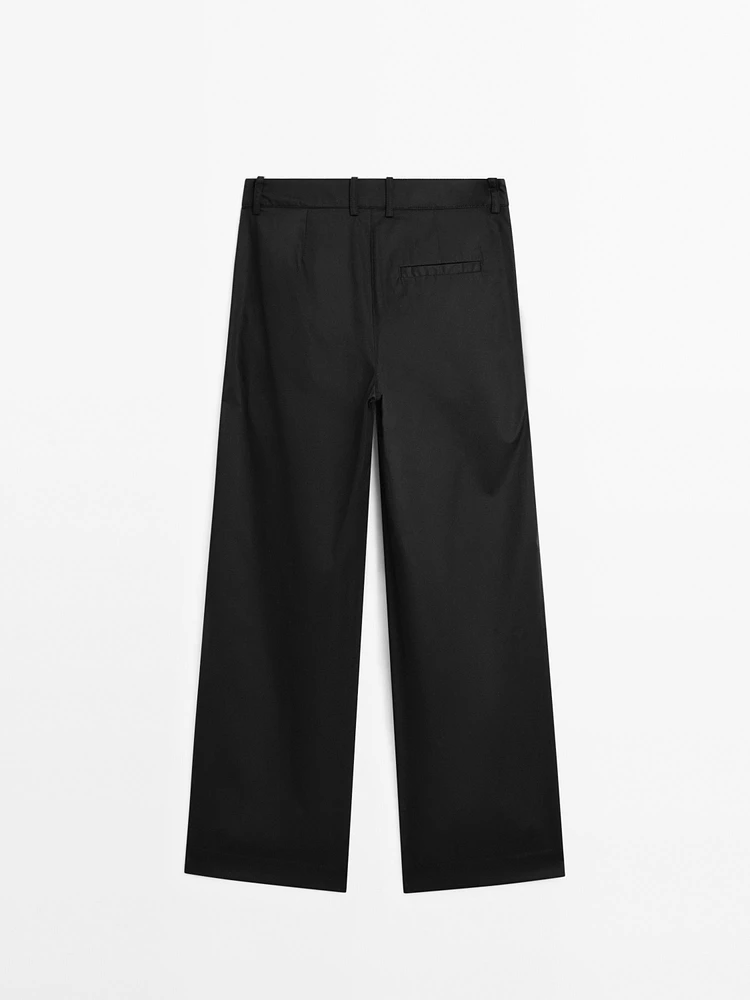 100% cotton mid-rise straight-leg trousers