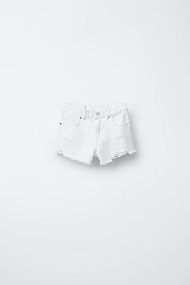 SHORT EN DENIM DÉCHIRÉ