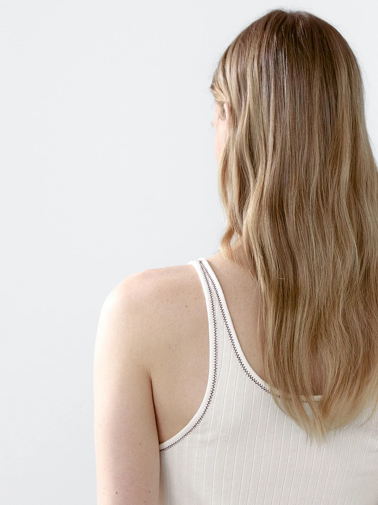 Sleeveless 100% cotton knit T-shirt