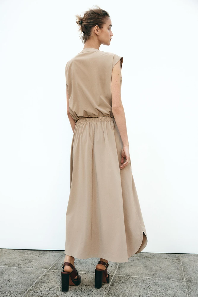 ROUND HEM MIDI SKIRT