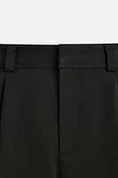 TEXTURED PLEATED SHORTS