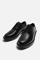 CHAUSSURES HABILLÉES