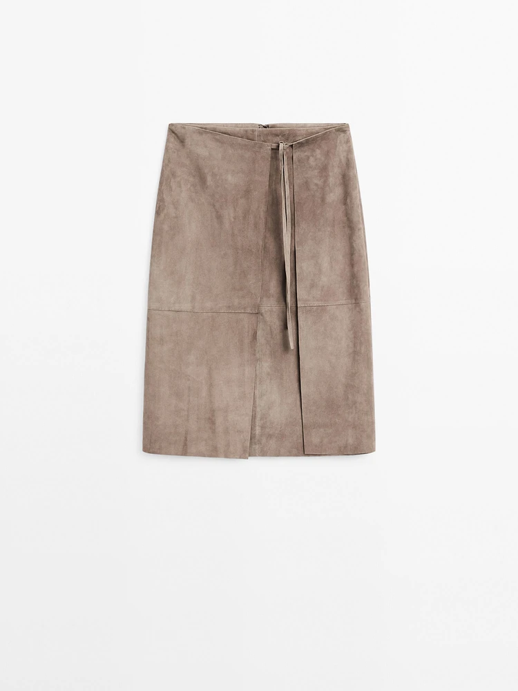 Jupe midi portefeuille en cuir finition daim