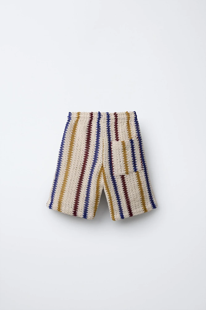 SHORT EN CROCHET À RAYURES