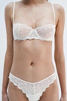 TANGA DENTELLE