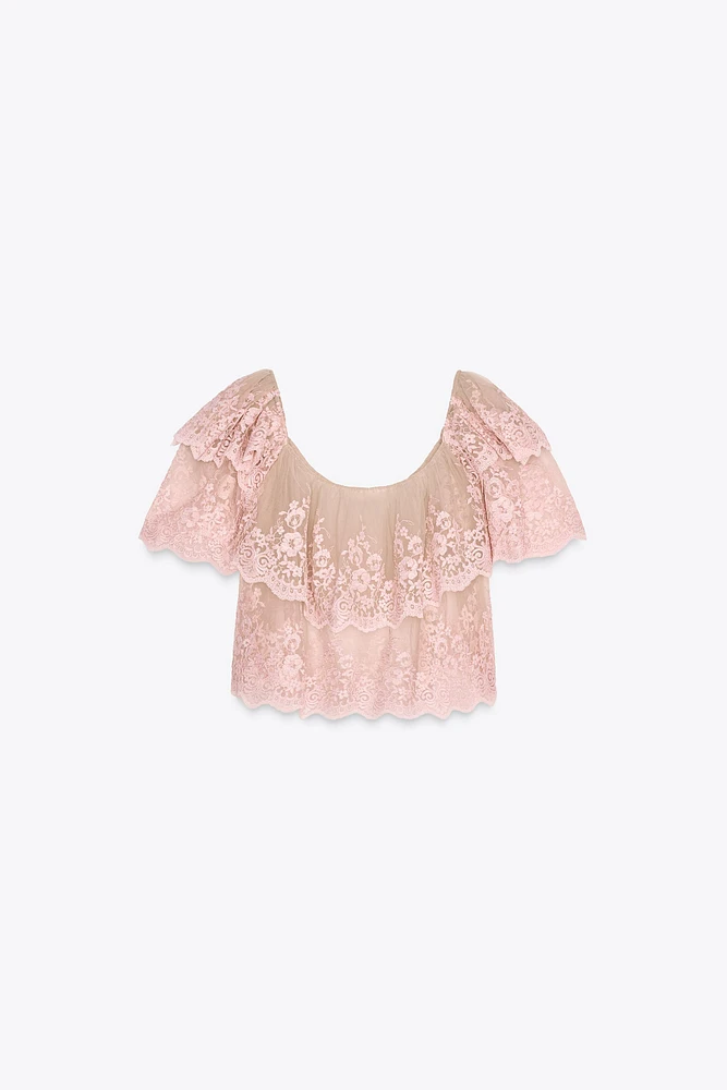 EMBROIDERED RUFFLED TOP